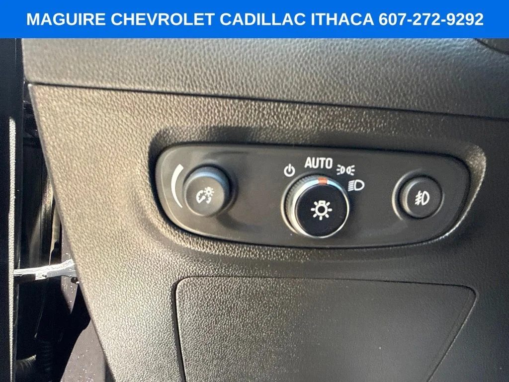 Used 2023 Black Buick Select image 18