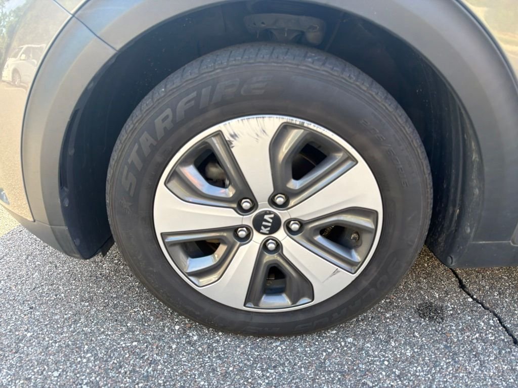 Used 2018 Metal Stream Kia LX image 23