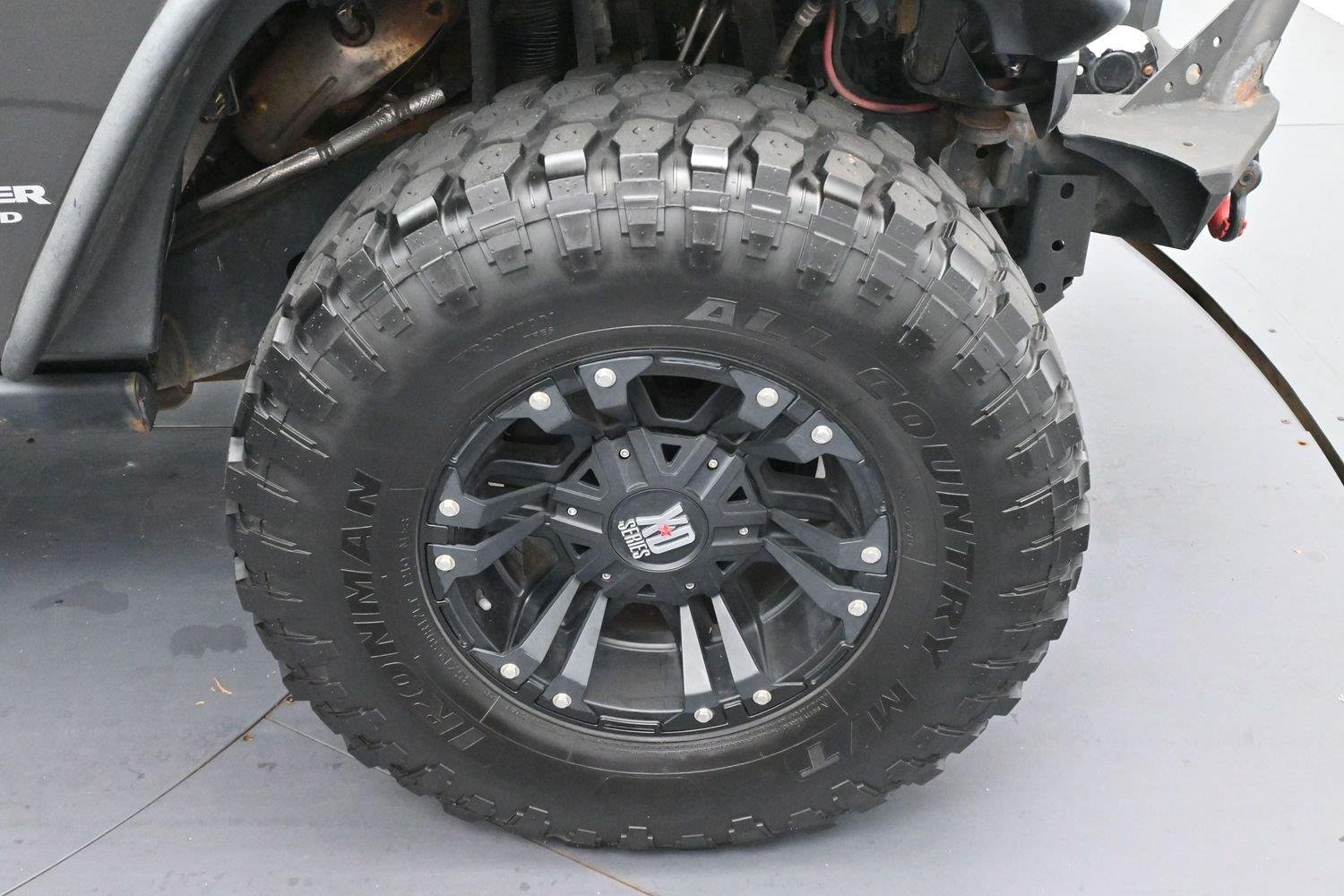 Used 2016 Granite Crystal Metallic Jeep Rubicon image 25