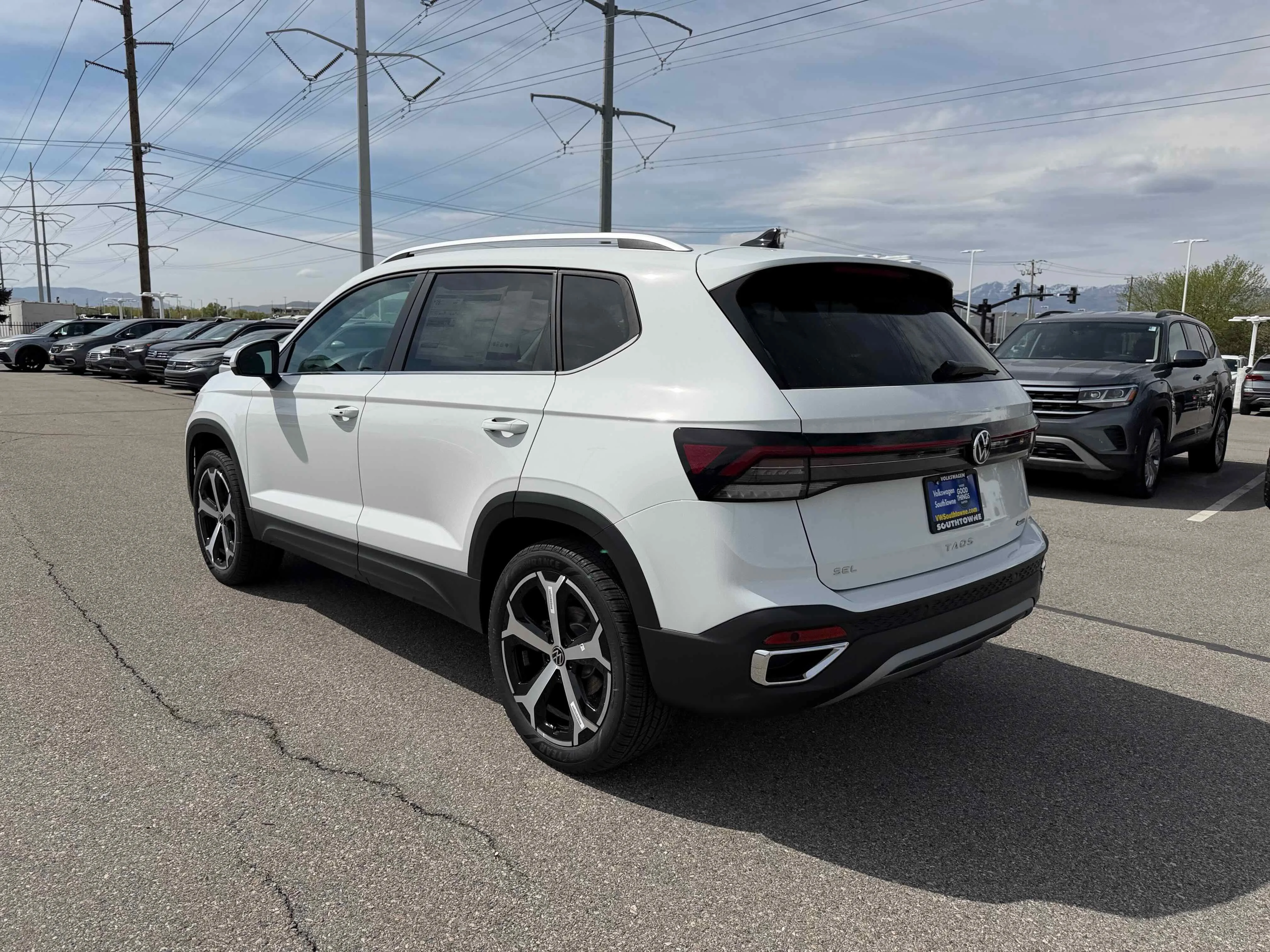 New 2026 Pure White Volkswagen SEL image 5