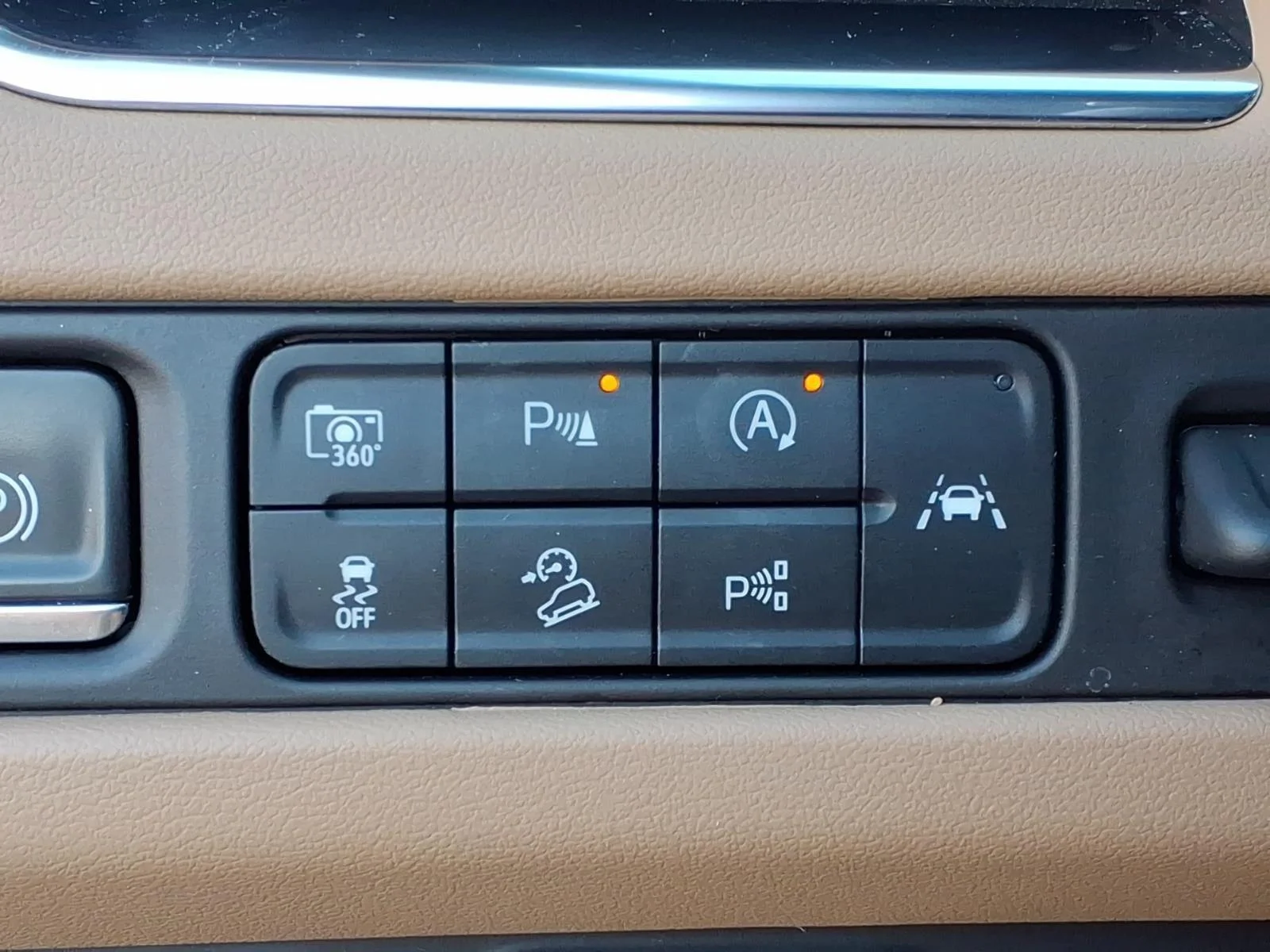 Used 2024 Iridescent Pearl Tricoat Chevrolet Premier image 8