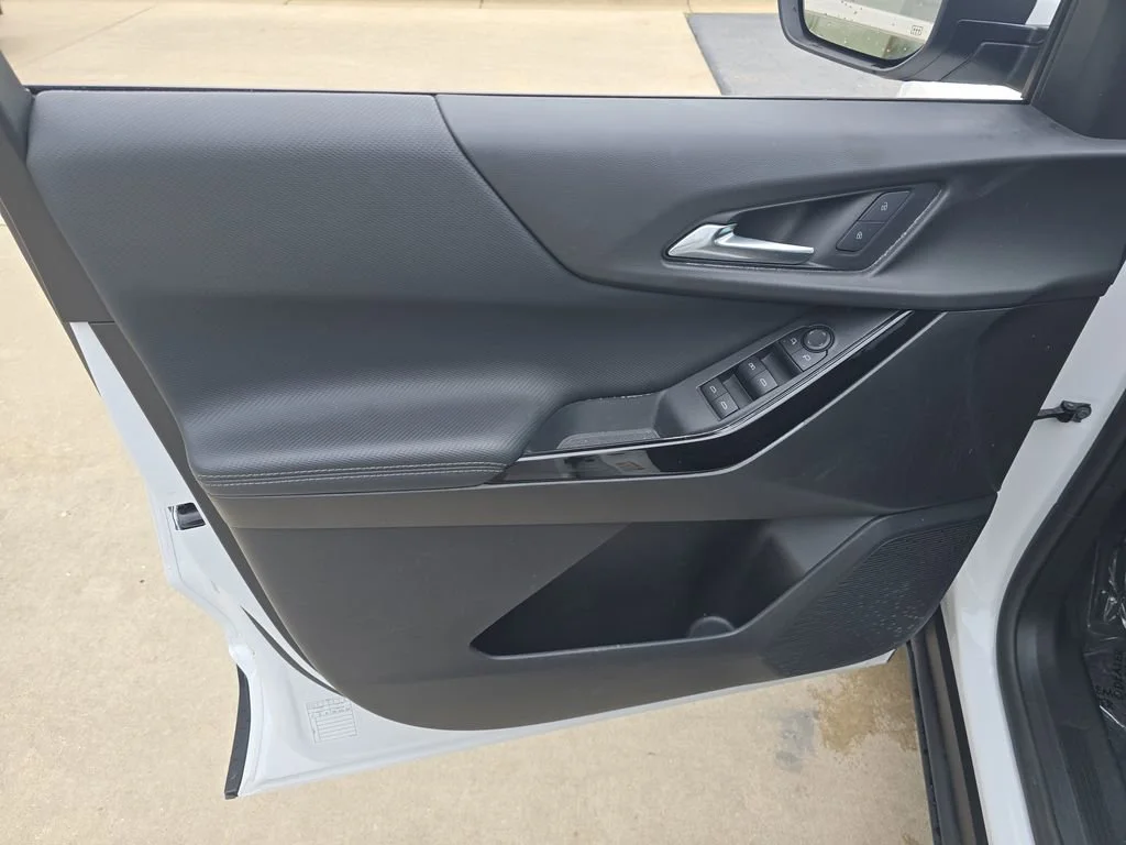 2025 Chevrolet Equinox LT - Photo 18