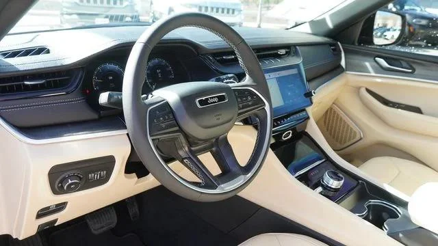 2026 Jeep Grand Cherokee Limited - Photo 18
