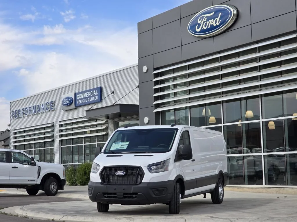 New 2026 Oxford White Ford Base image 3