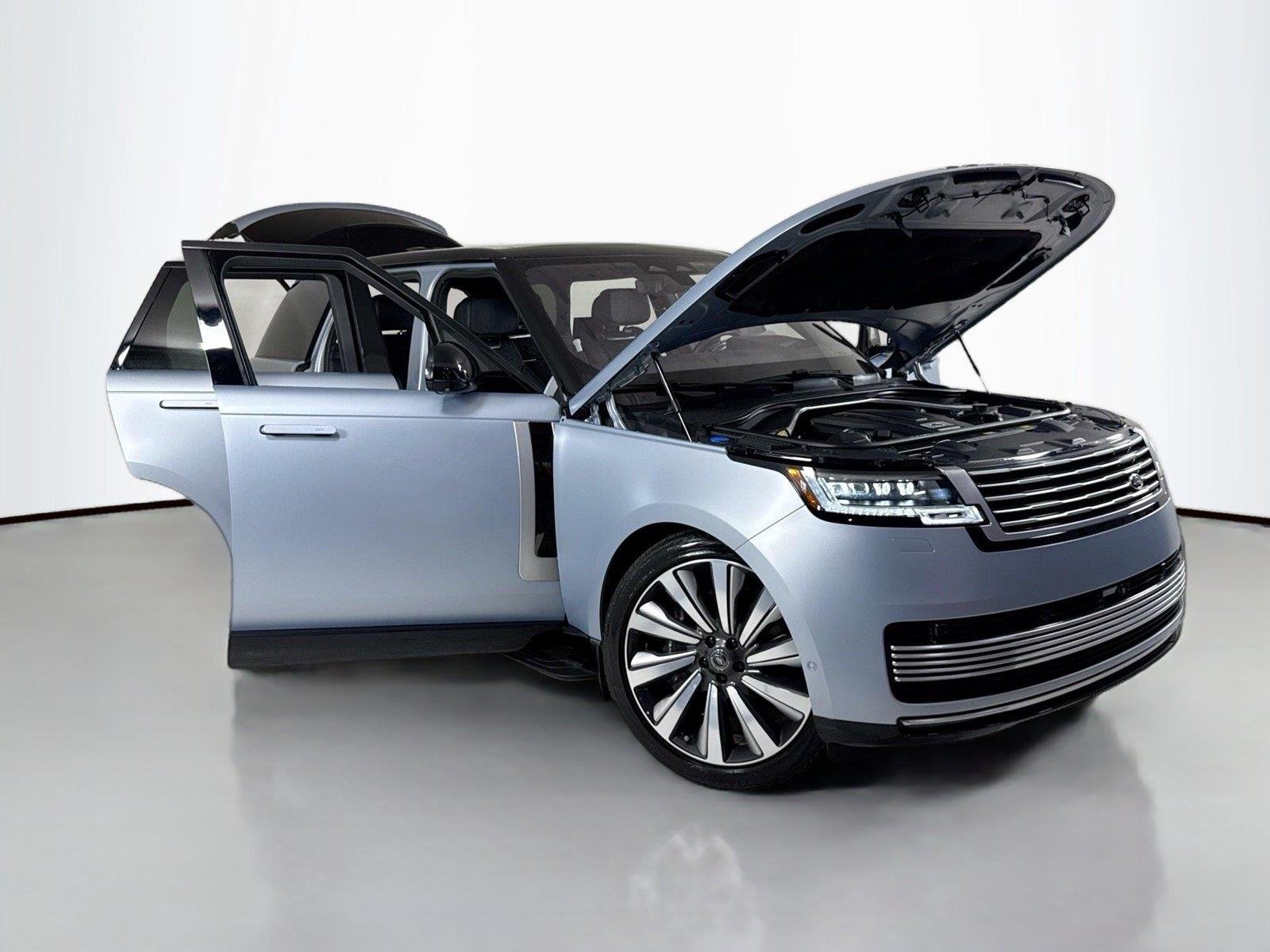 Used 2023 Ionian Silver SV Bespoke Ultra Metallic Gloss Land Rover SV | 225K MSRP image 43