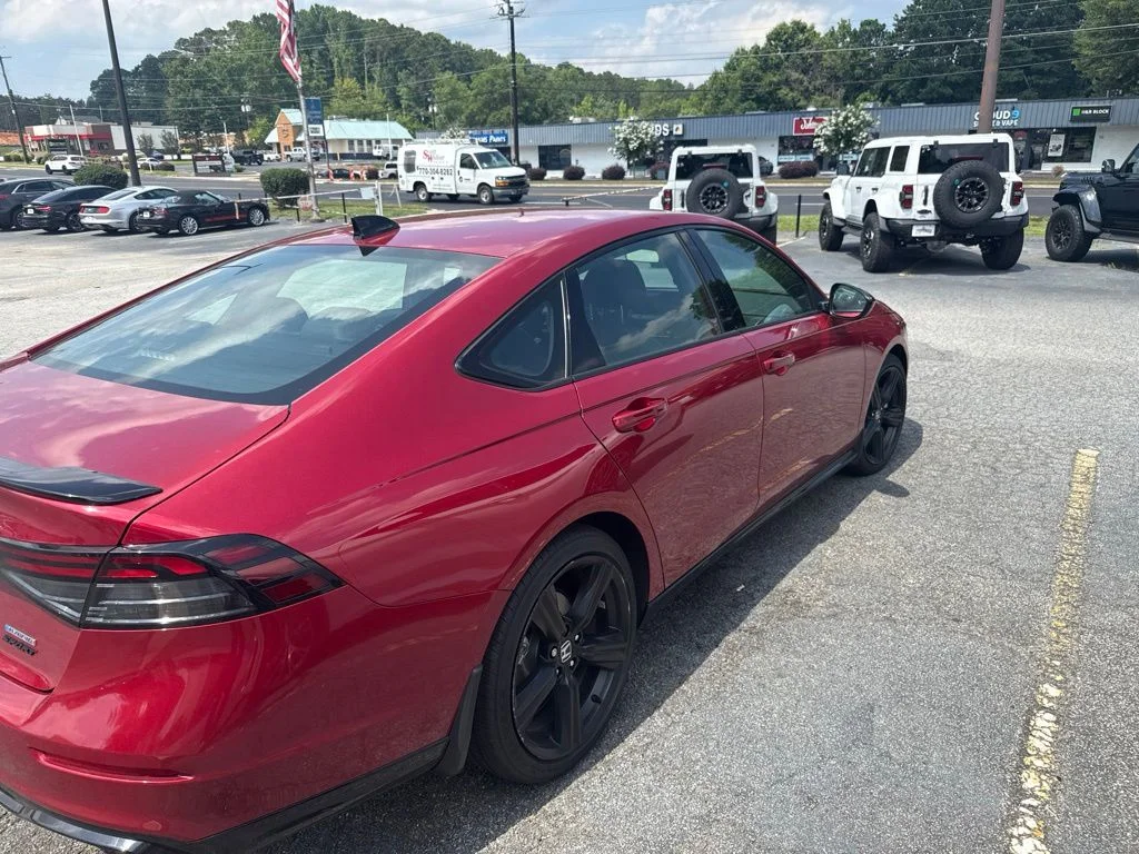 Used 2024  Honda Sport-L image 3