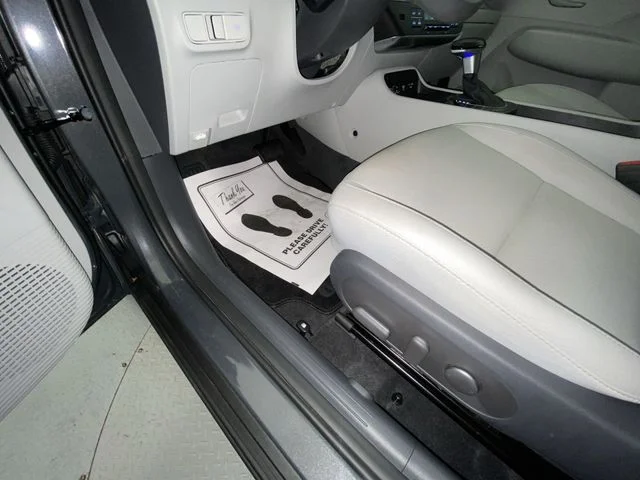 Used 2024 Gray Hyundai SEL image 12