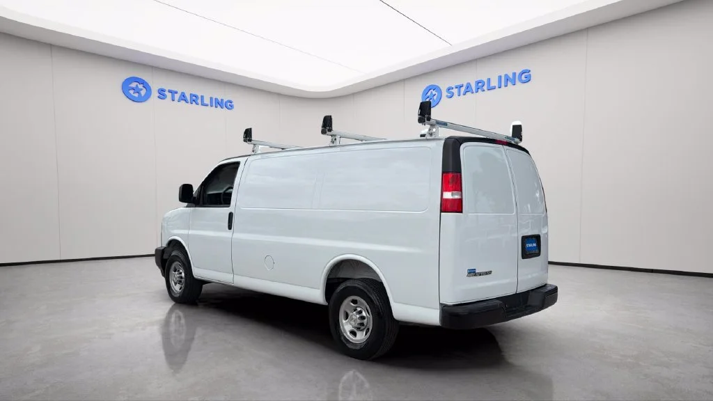 Used 2025 Summit White Chevrolet WT image 5