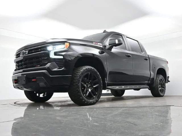 Used 2022 BLACK Chevrolet LT Trail Boss image 26
