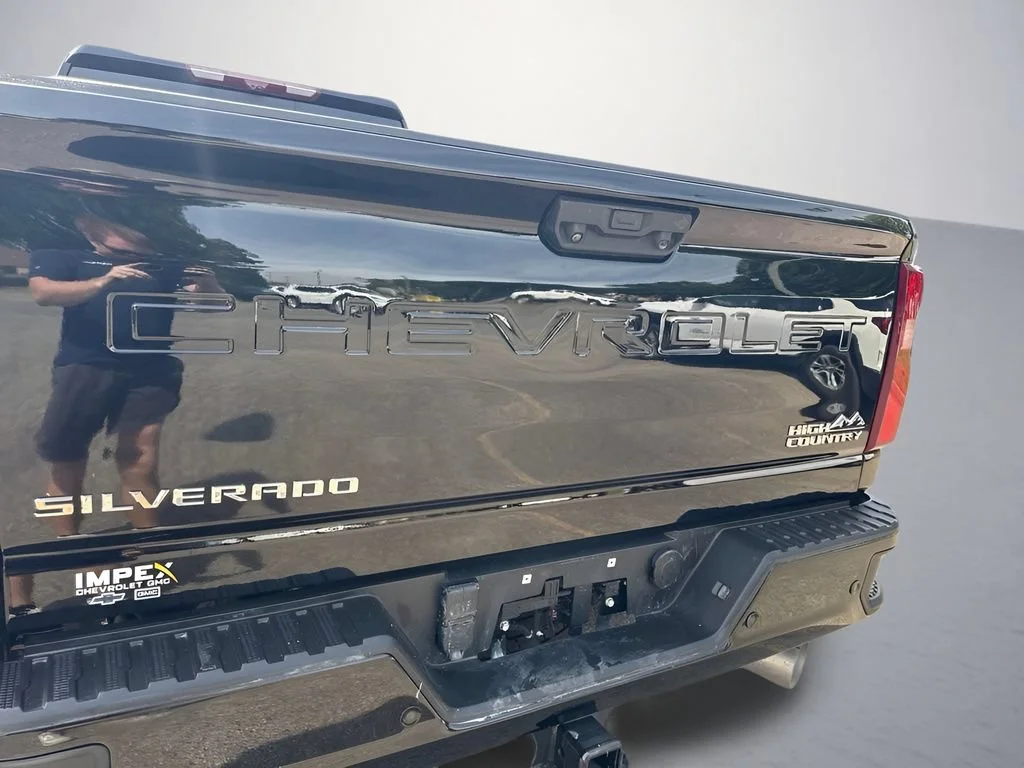 Used 2023 Black Chevrolet High Country DRW image 36