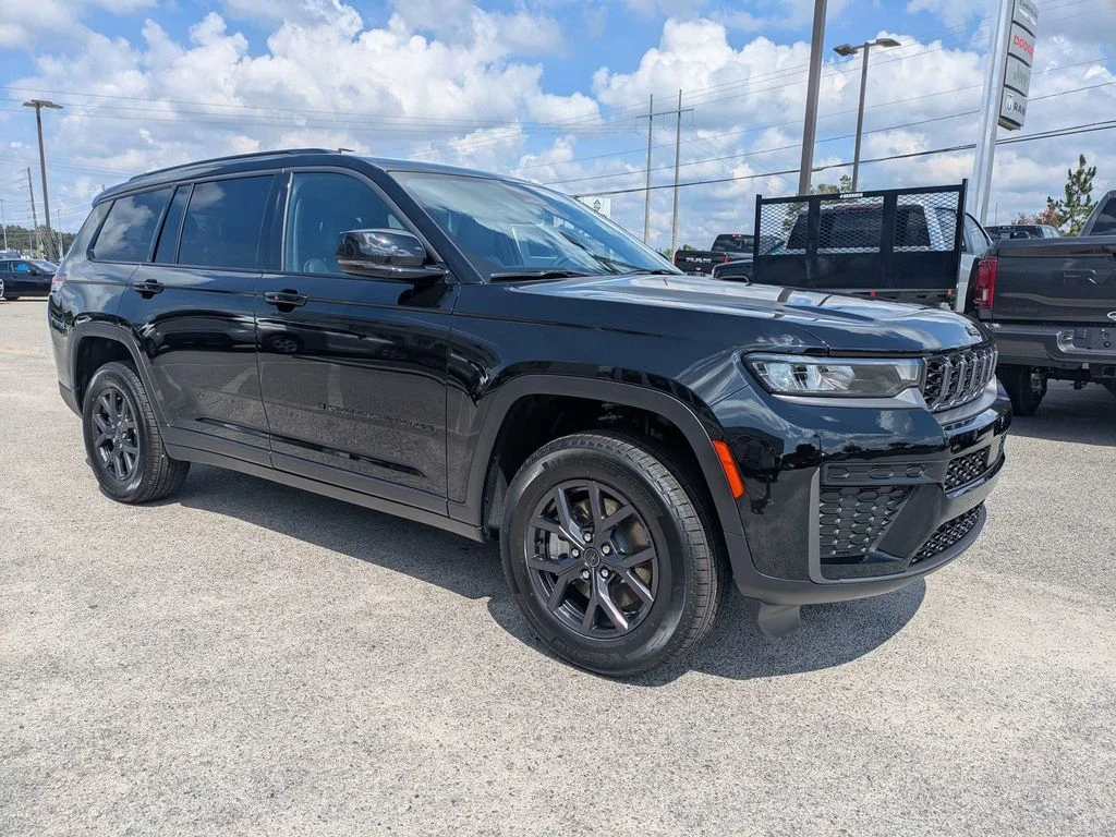 New 2027 High-Gloss Black Paint Jeep  image 2