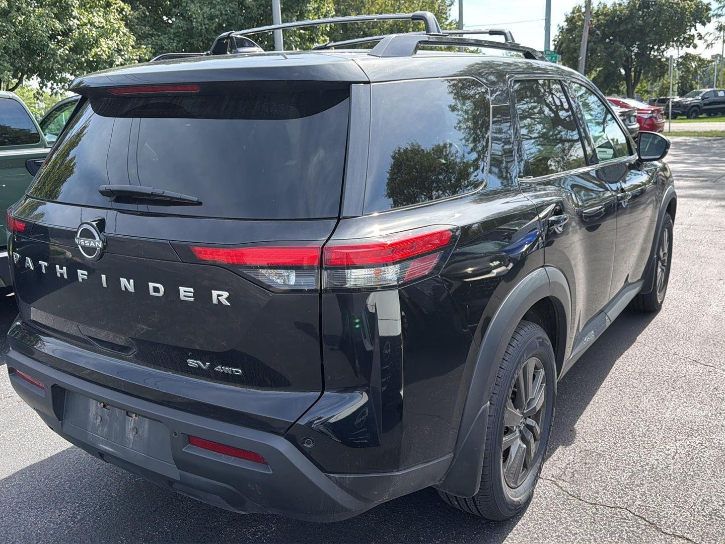 Used 2022 Super Black Nissan SV image 4