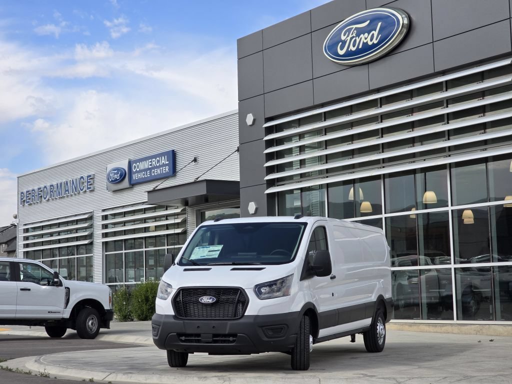 New 2026 Oxford White Ford Base image 3