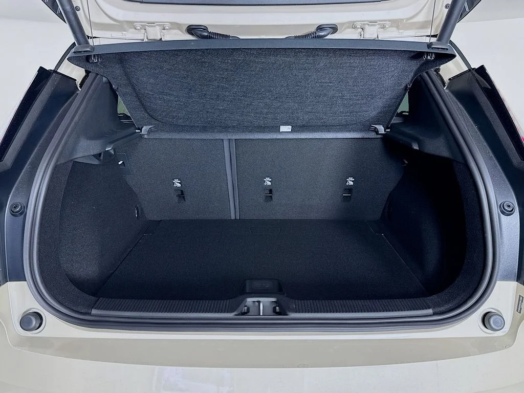 New 2026  Volvo Twin Motor Performance Plus image 26