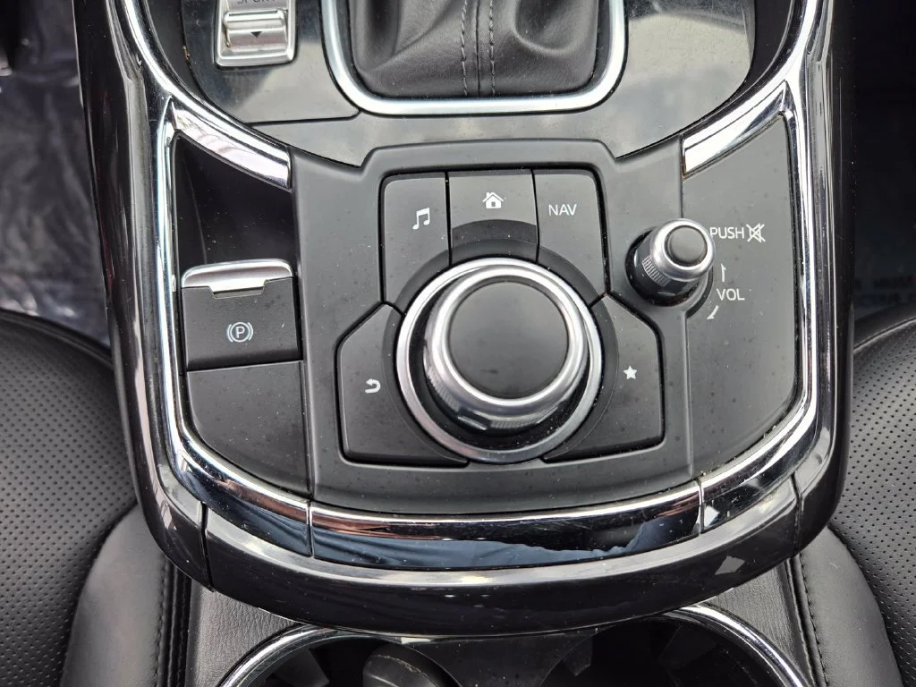 Used 2016 Red Metallic Mazda Grand Touring image 19