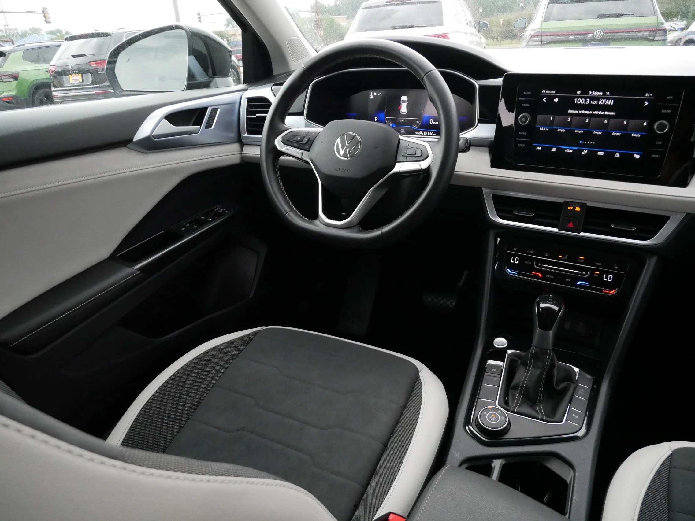 Used 2025 Black Volkswagen SE image 9