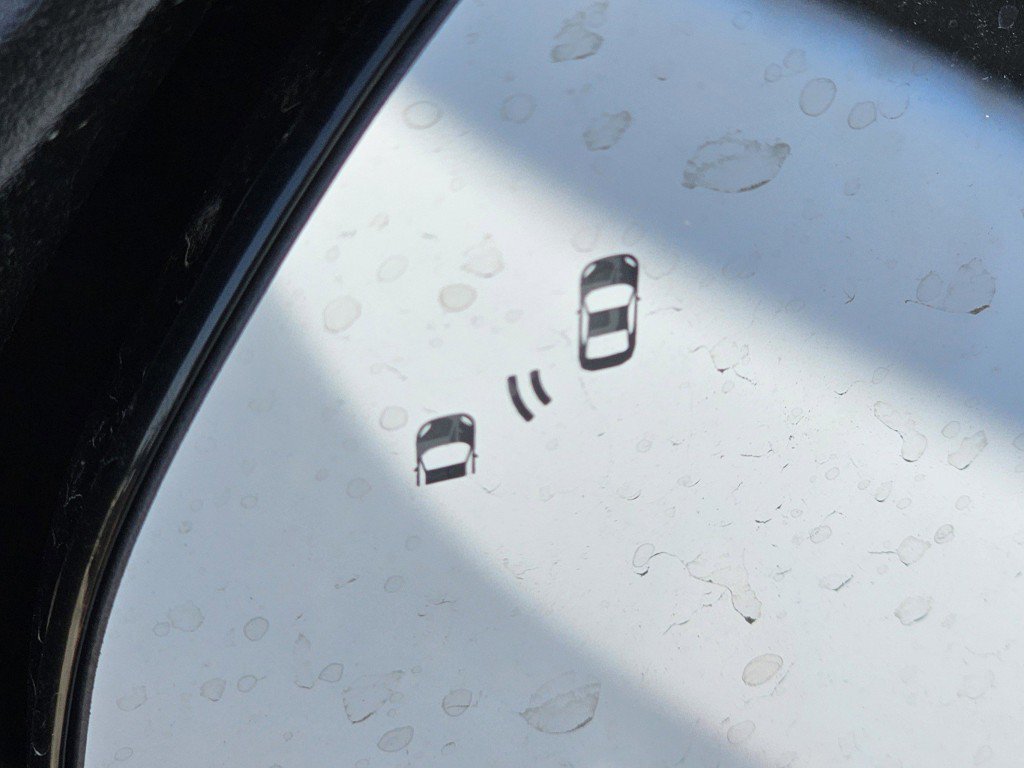 New 2025 Oxford White Ford XLT image 9