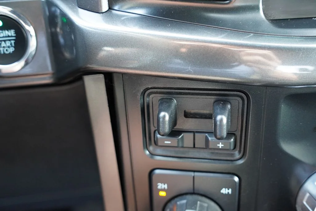 Used 2023 Black Ford XLT image 30