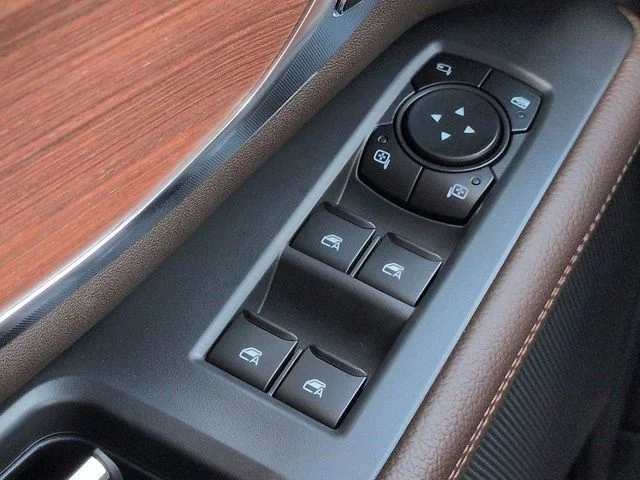 New 2027 Glacier Gray Metallic Tri-Coat Ford King Ranch® image 24
