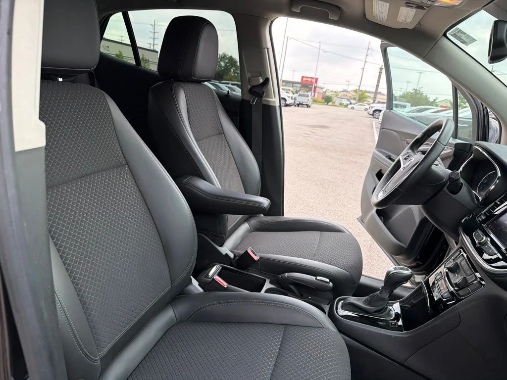 Used 2022 Black Buick Preferred image 22