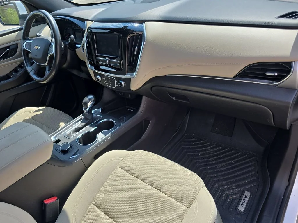 2022 Chevrolet Traverse 1LT - Photo 30