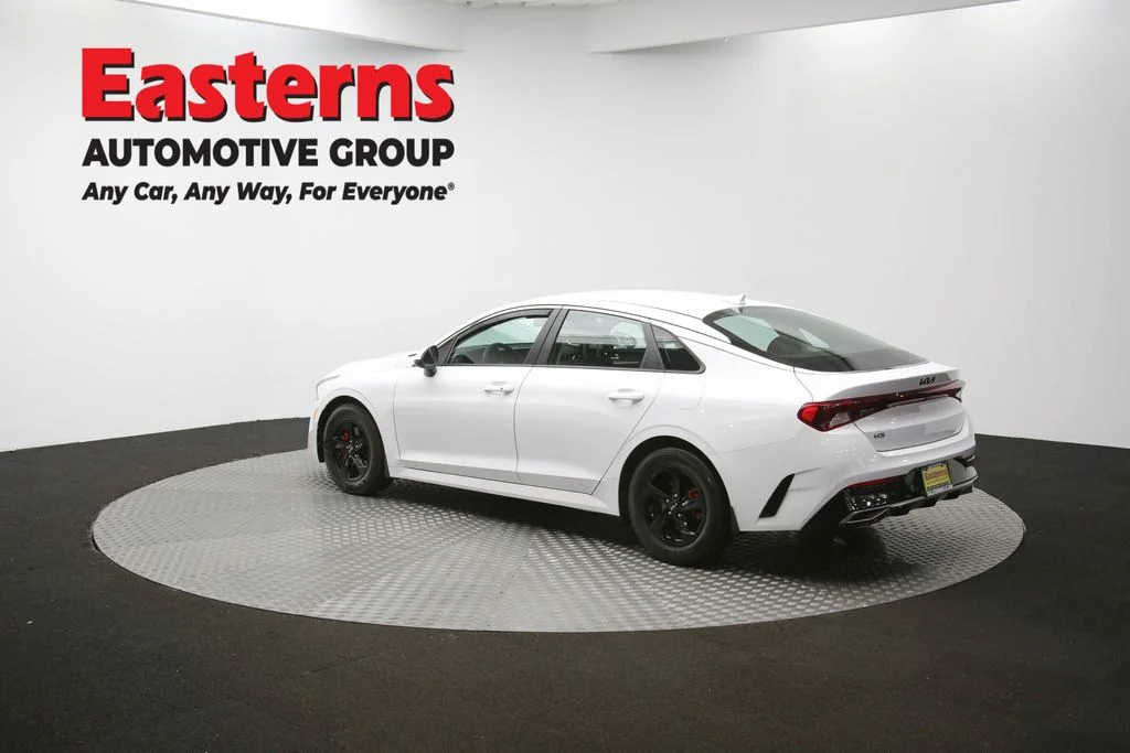 Used 2023 White Kia LXS image 61