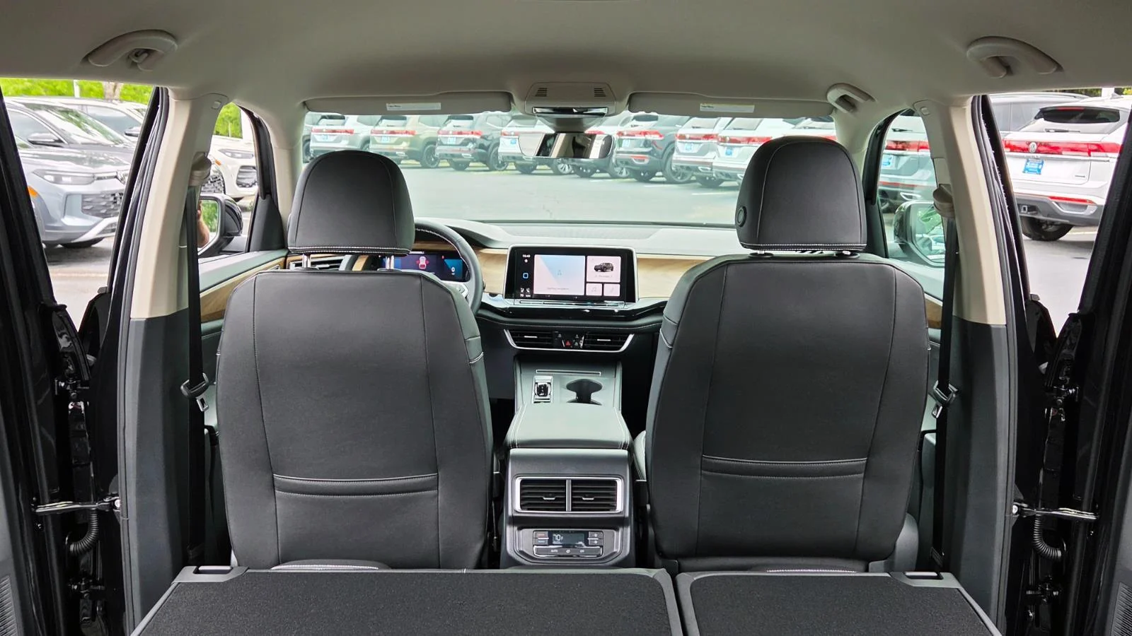 New 2026 Deep Black Pearl Volkswagen 2.0T SE image 69
