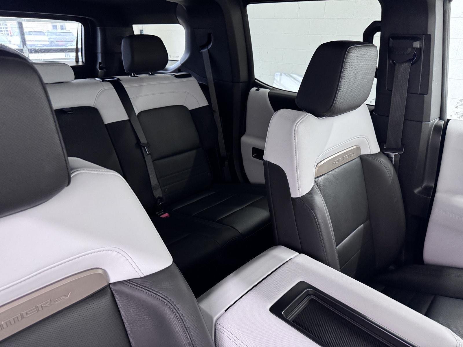 2024 GMC HUMMER EV 2X - Photo 17