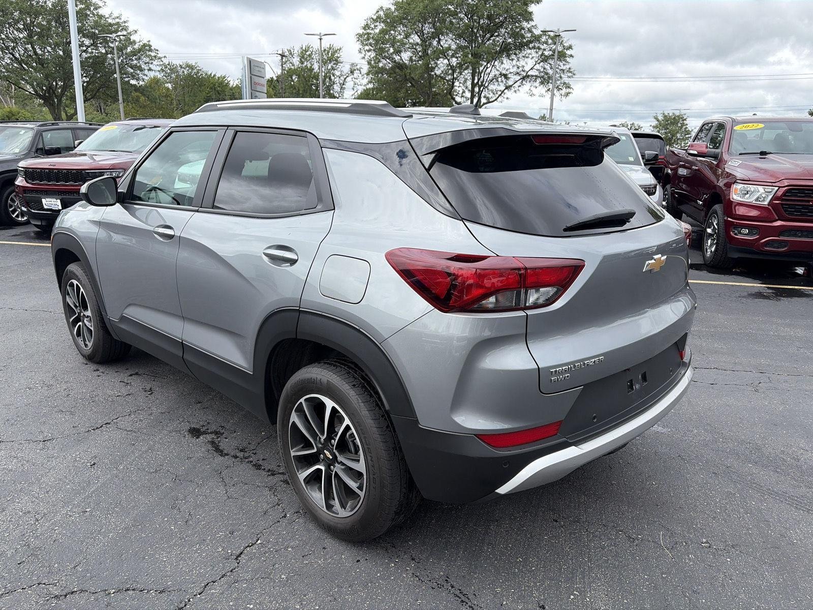 Used 2024 Sterling Gray Metallic Chevrolet LT image 5