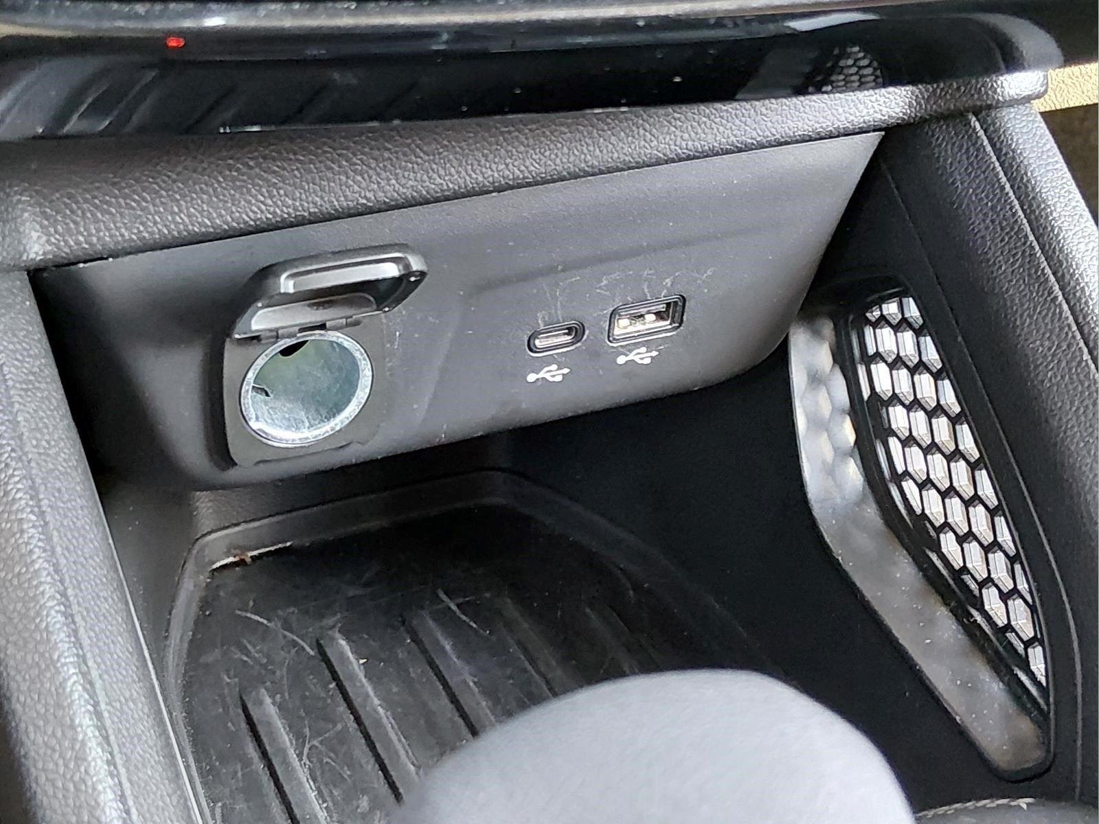 Used 2025 Mosaic Black Metallic Chevrolet LT image 25