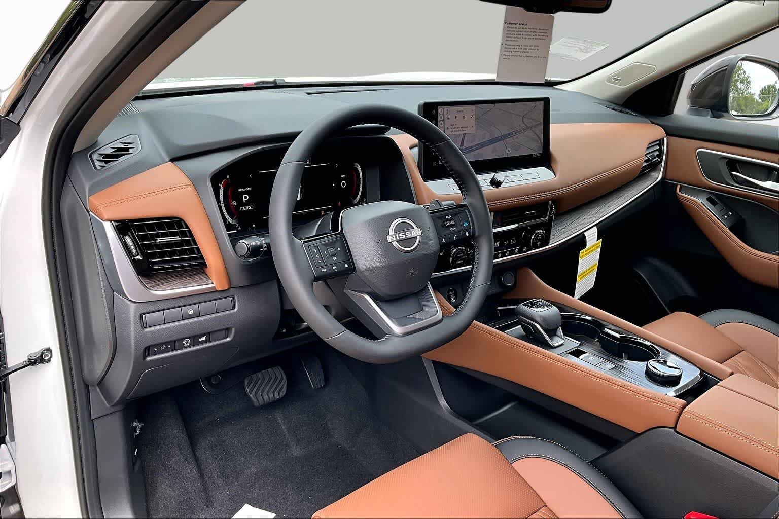 New 2026 Everest White Pearl TriCoat / Super Black Two-tone Nissan Platinum image 10