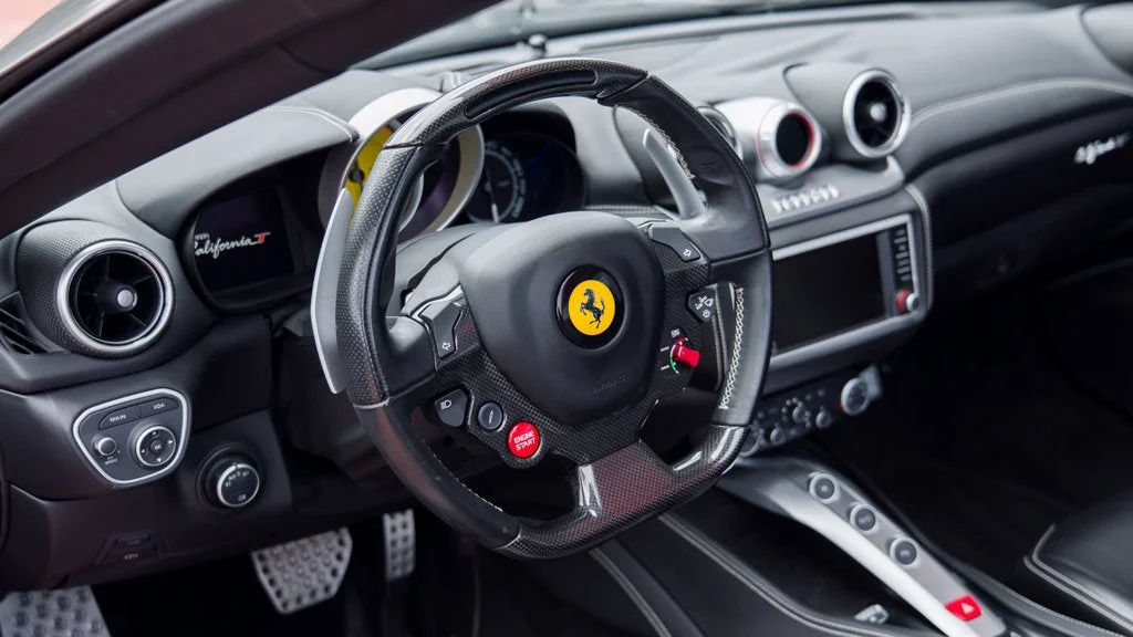 Used 2016 Grigio Silverstone Ferrari T image 18