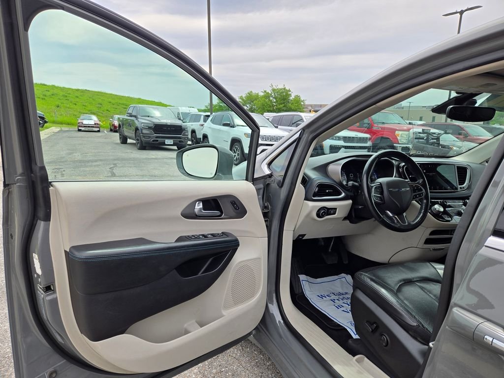 Used 2021 White Chrysler Touring L image 12