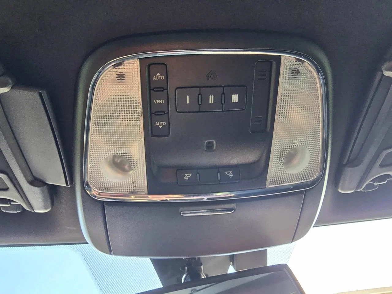 Used 2013 Black Dodge R/T Plus image 24