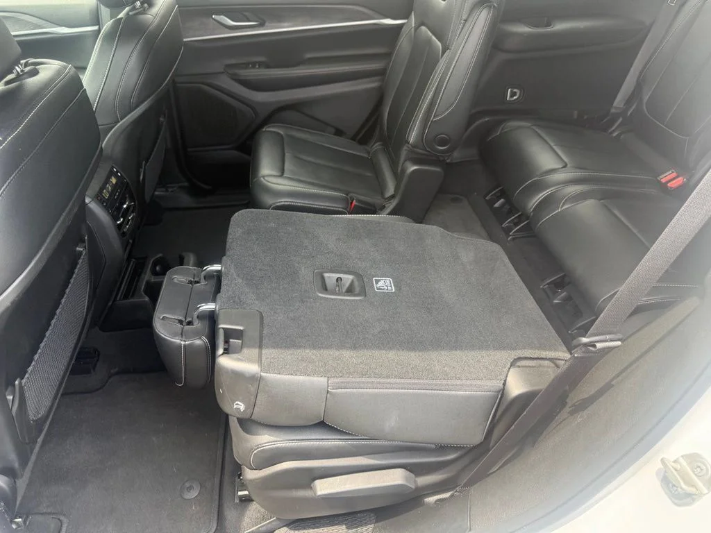 Used 2023 White Jeep Limited image 33