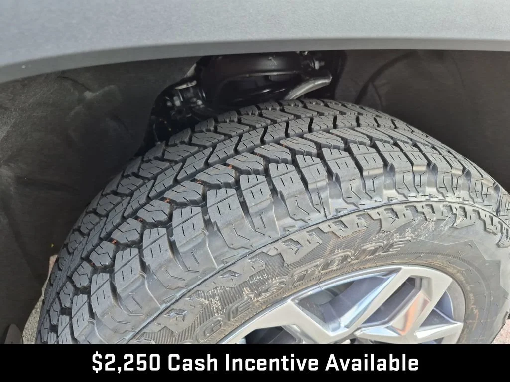 2026 GMC Sierra 1500 SLT - Photo 17