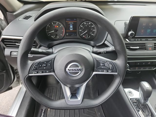 Used 2022 Silver Nissan 2.5 S image 16