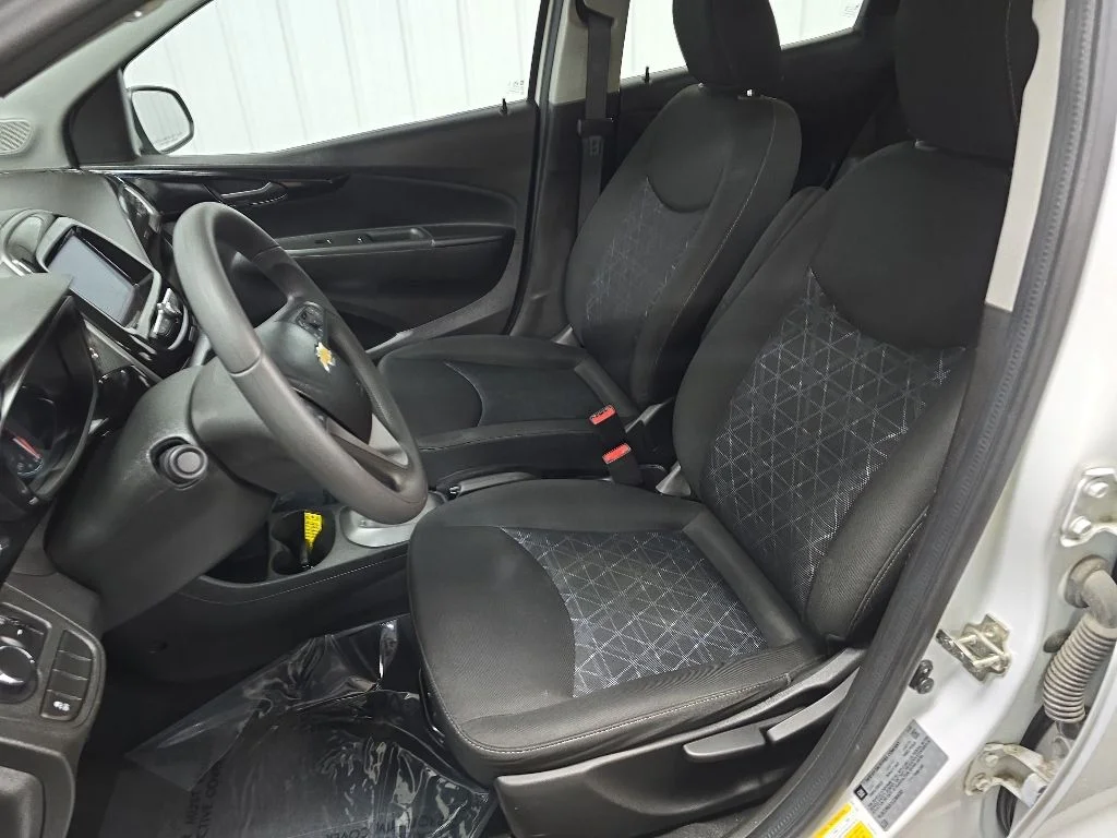 Used 2020 Summit White Chevrolet 1LT image 29