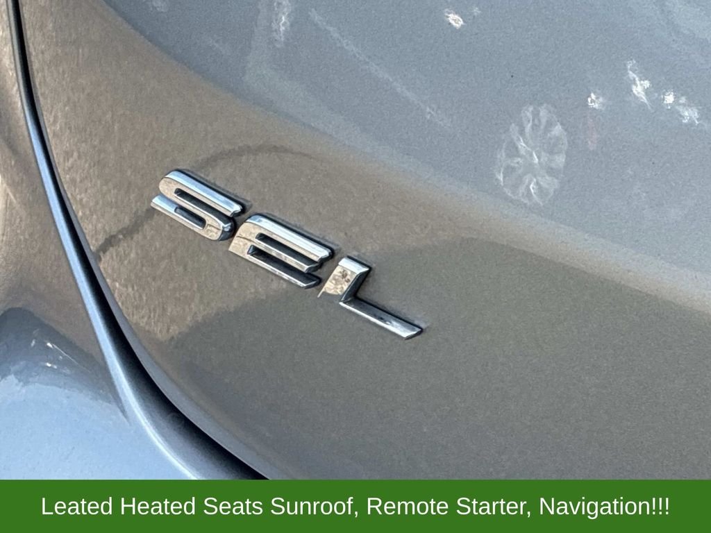 Used 2022 Silver Ford SEL image 13