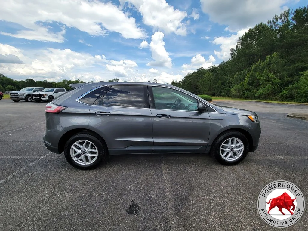 Used 2024 Gray Ford SEL image 6