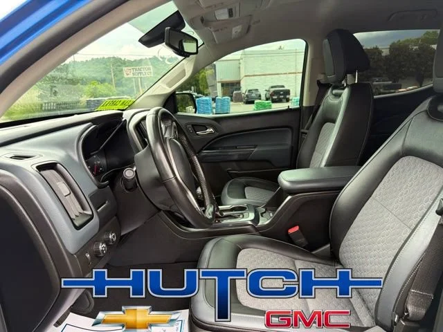 Used 2020 KINETIC BLUE METALLIC Chevrolet 4WD Z71 image 23