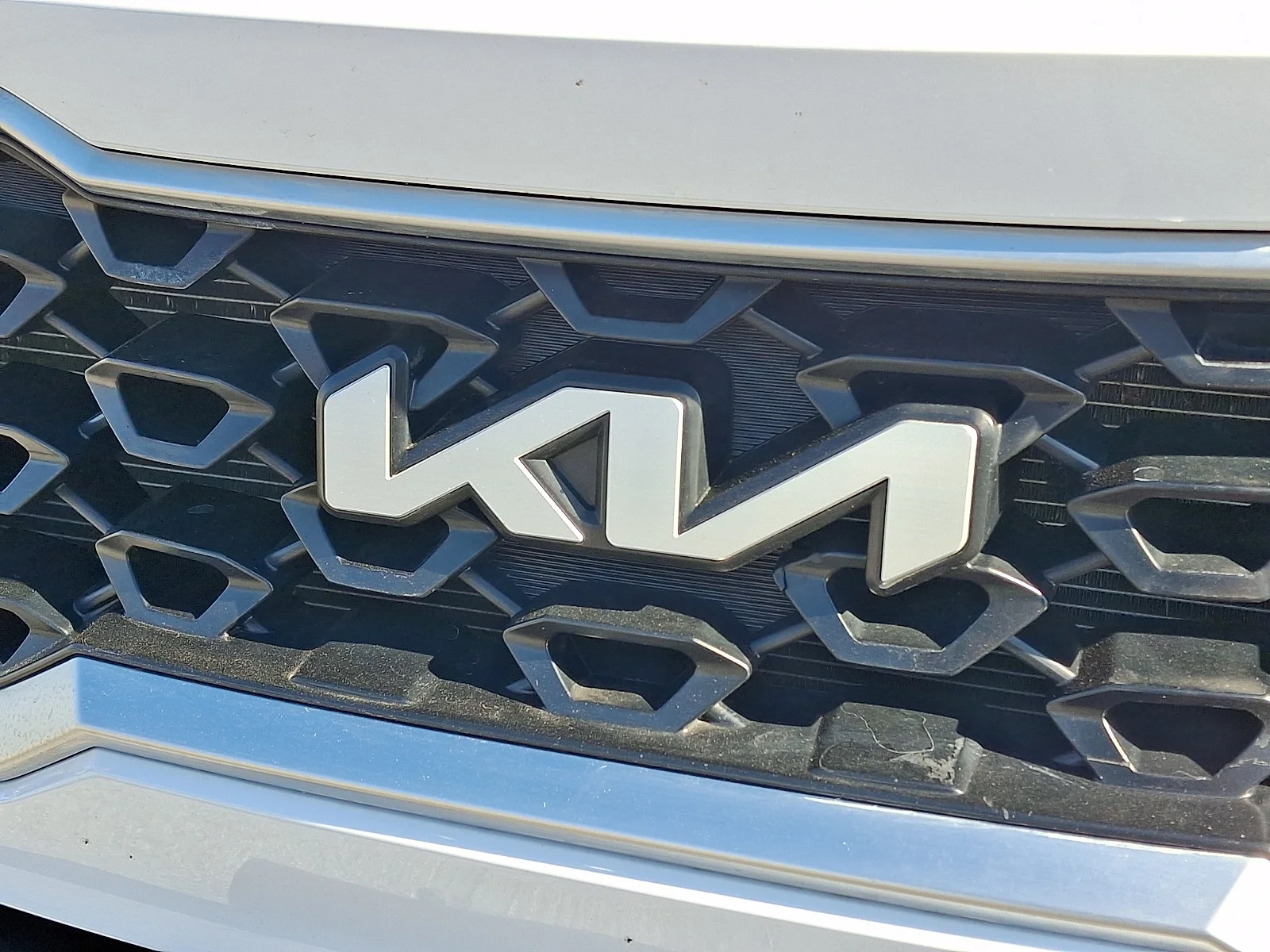 Certified Used 2023 White Kia LX image 9