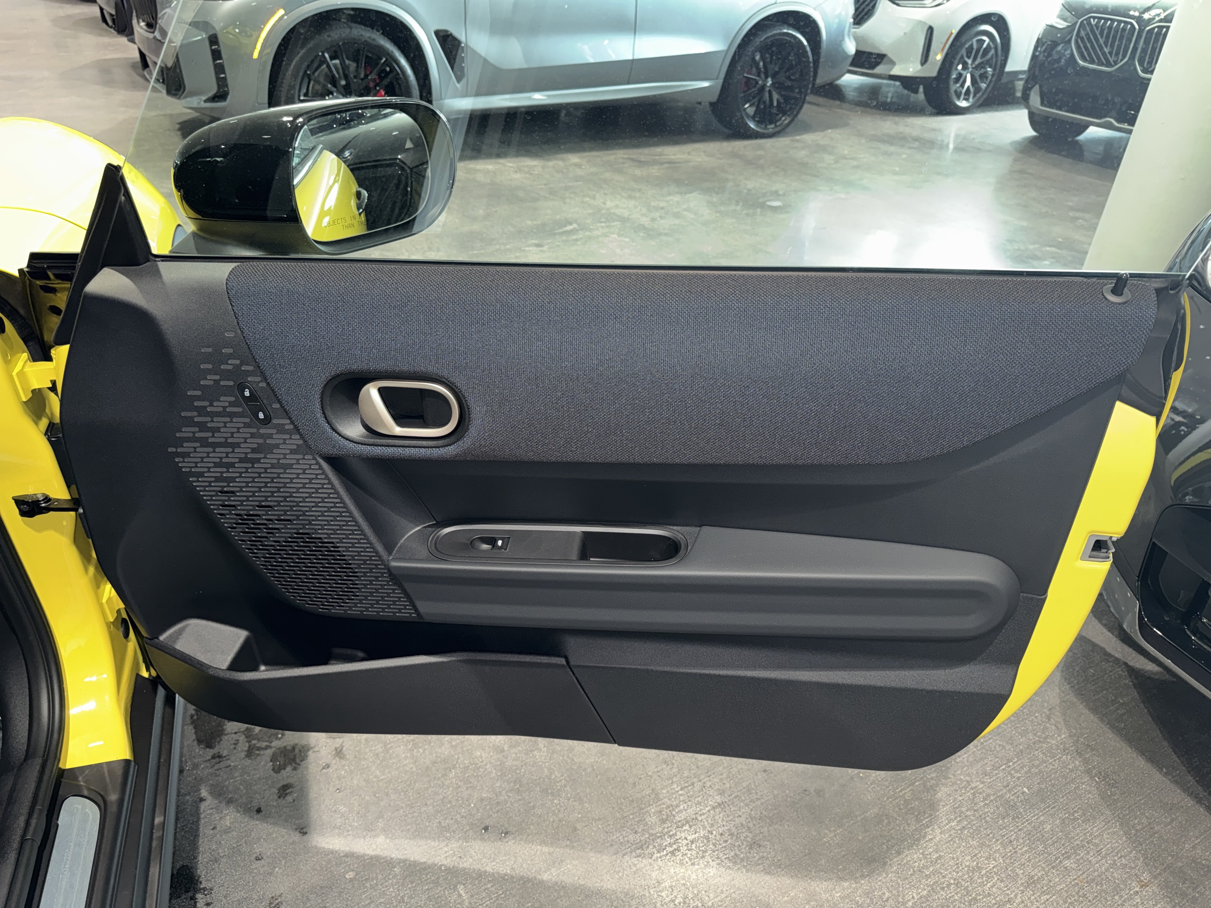 New 2026 Yellow MINI Signature Plus image 8