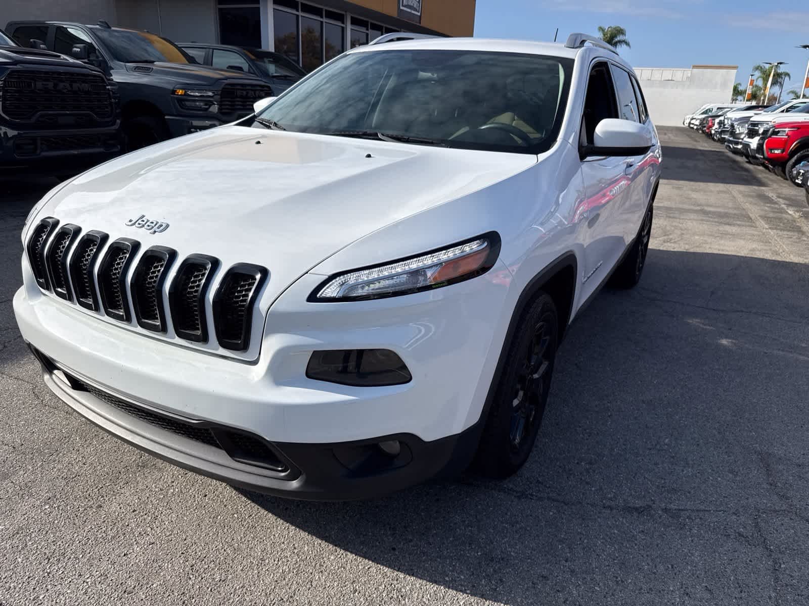 2018 Jeep Cherokee Latitude FWD photo