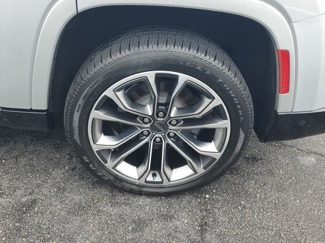 Used 2022 Silver Jeep Series III image 36