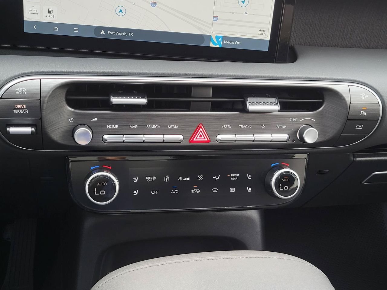 New 2027 Creamy White Pearl Hyundai Limited 7P image 20