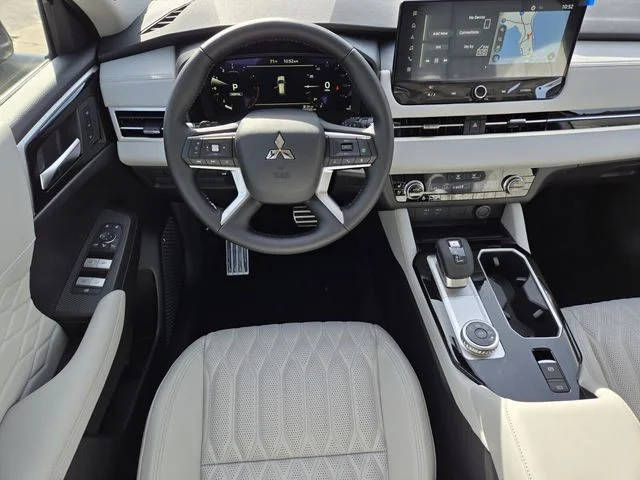 2026 Mitsubishi Outlander SEL - Photo 10