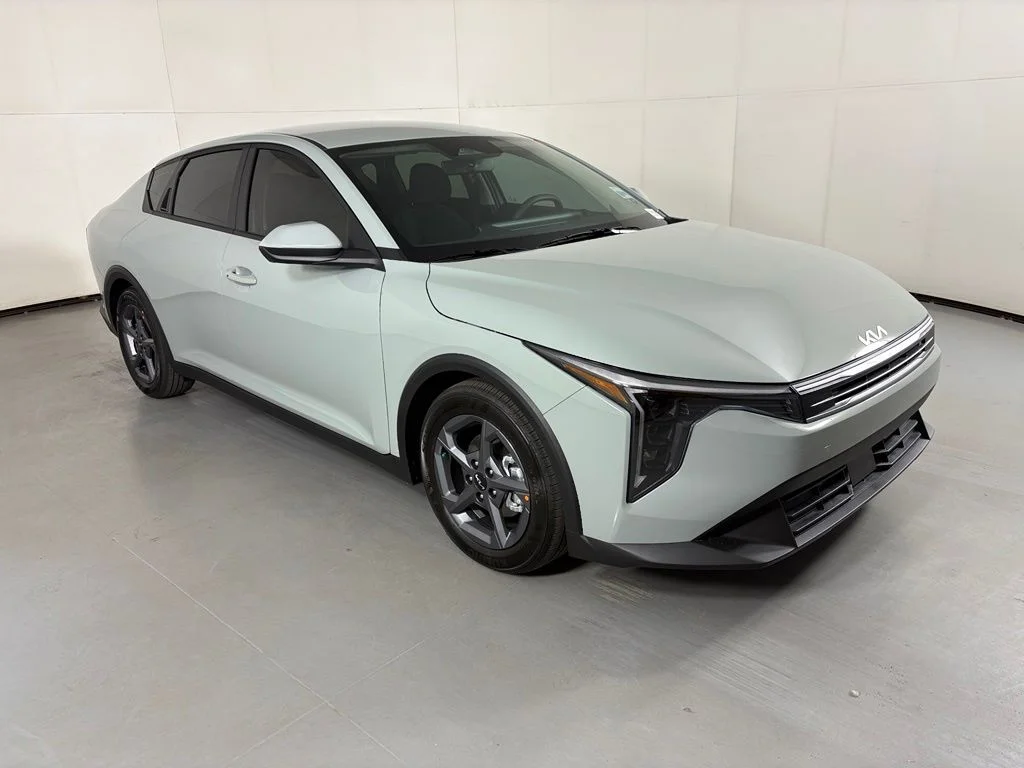 New 2026  Kia LXS image 2