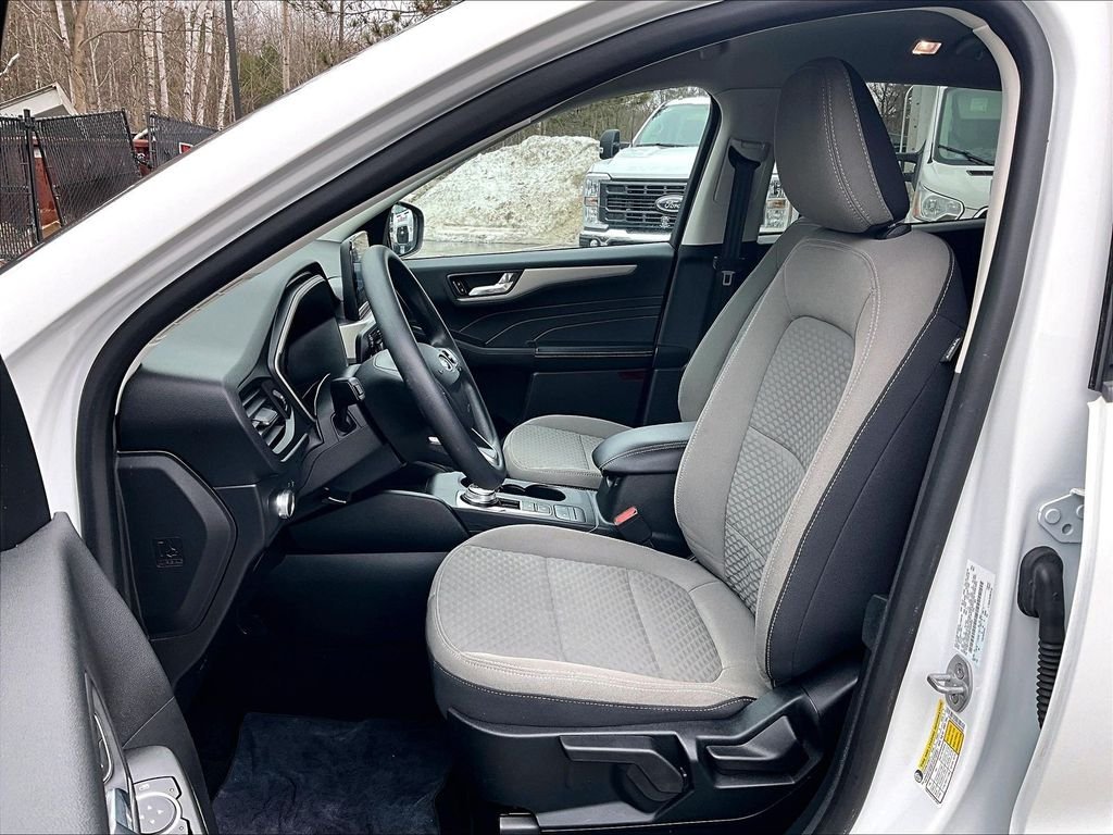 Used 2021 White Ford SE image 20