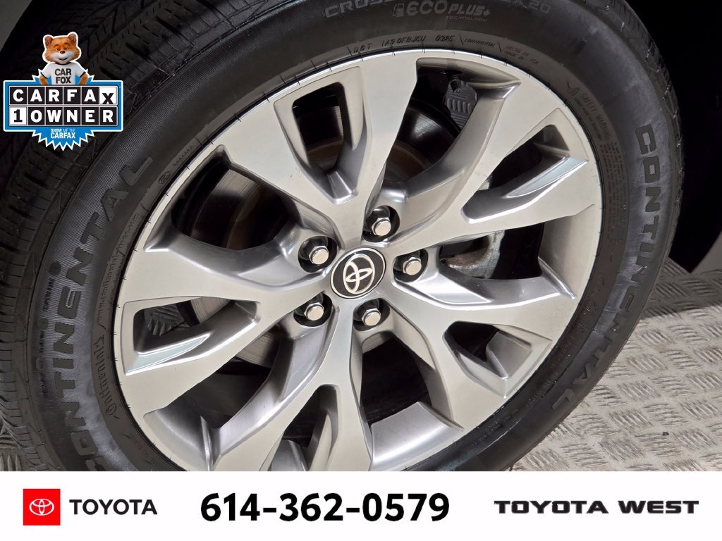 Used 2025  Toyota Limited image 12